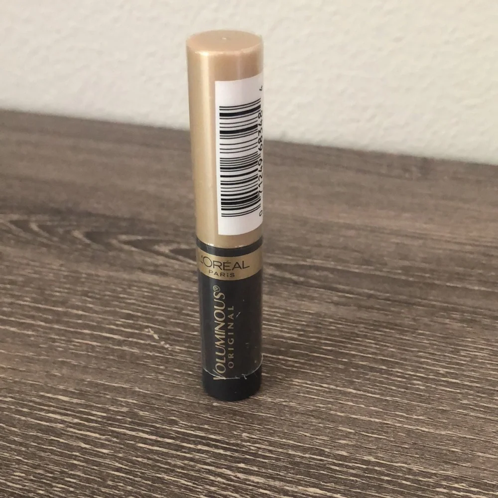 ❤️$2 NWT L'Oreal Voluminous Mascara 4.5ml